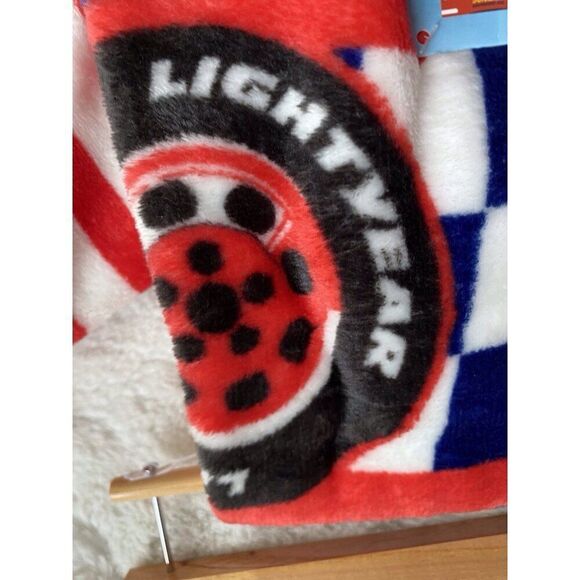 DISNEY Pixar CARS The Legendary LIGHTNING MCQUEEN Throw Blanket 50 X 70” NEW - Picture 8 of 16